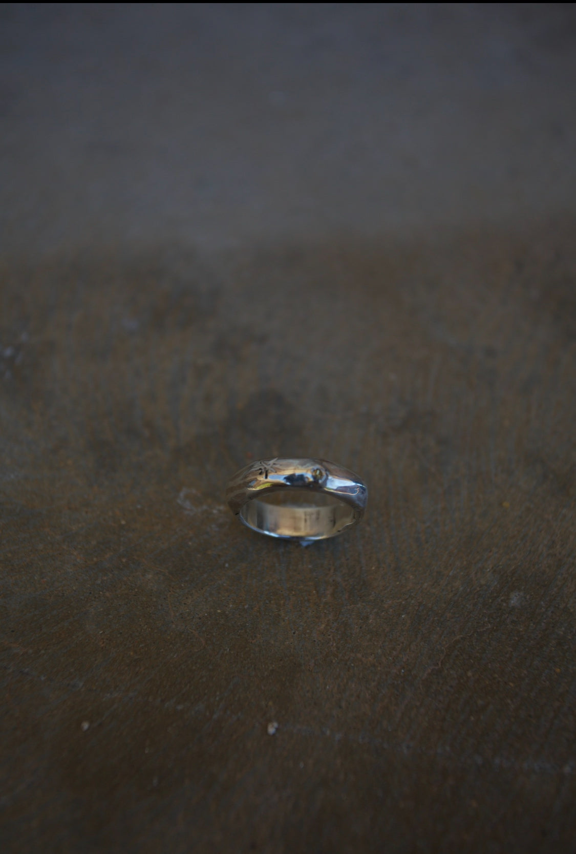 Estrella ring with yellow sapphire