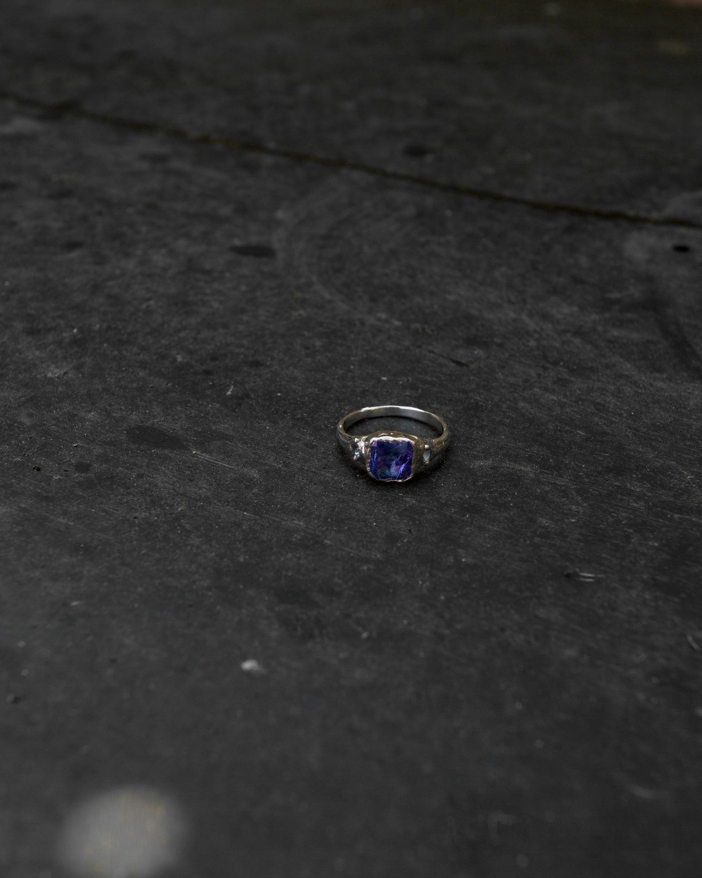 Silver ring with Tanzanite and Aquamarine