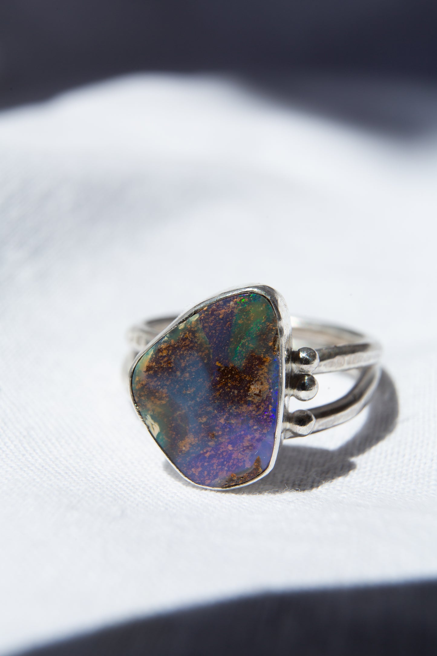 silver ring with Opal