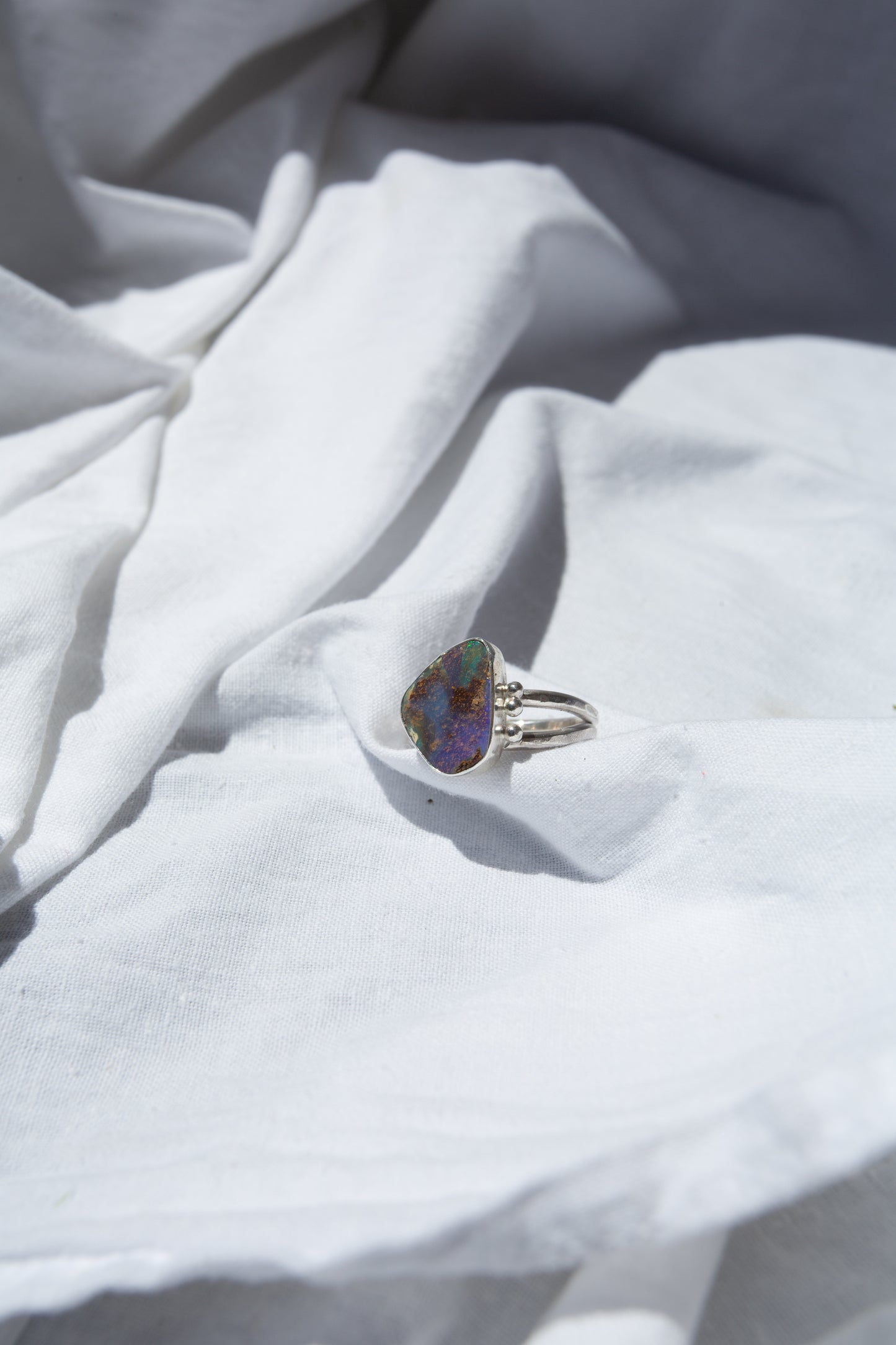 silver ring with Opal