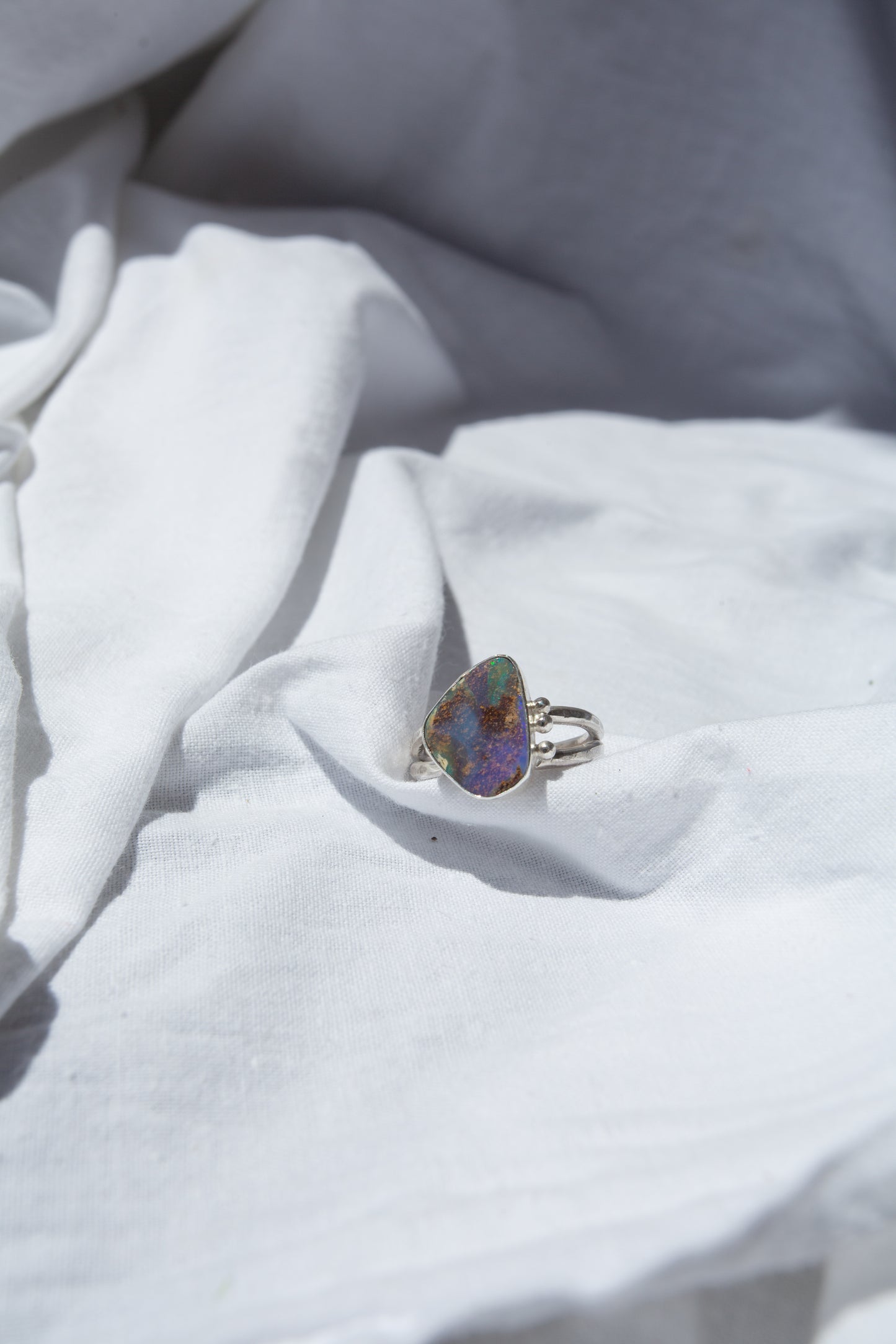 silver ring with Opal