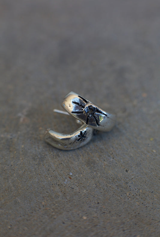 Silver half hoops with blue sapphire